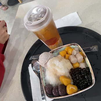 Meet Fresh - Icy Taro Ball Signature & Winter Melon Tea w/ Mini Taro Balls - Bubble Tea Near Me - Honolulu, Hawaii Meet Fresh - Icy Taro Ball Signature & Winter Melon Tea w/ Mini Taro Balls - Bubble Tea Near Me - Honolulu, Hawaii