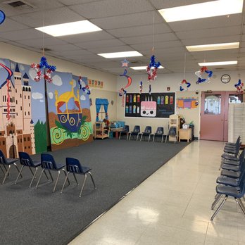 Childrens Montessori Center - graduation ceremony - Preschools Near Me - Alhambra, California