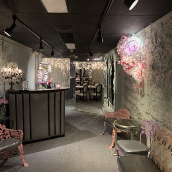 The Glitz - Payment desk - New American Near Me - Versailles, Kentucky