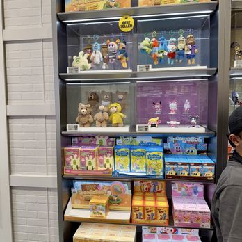 Pop Mart - Toy Stores Near Me - Honolulu, Hawaii Pop Mart - Toy Stores Near Me - Honolulu, Hawaii