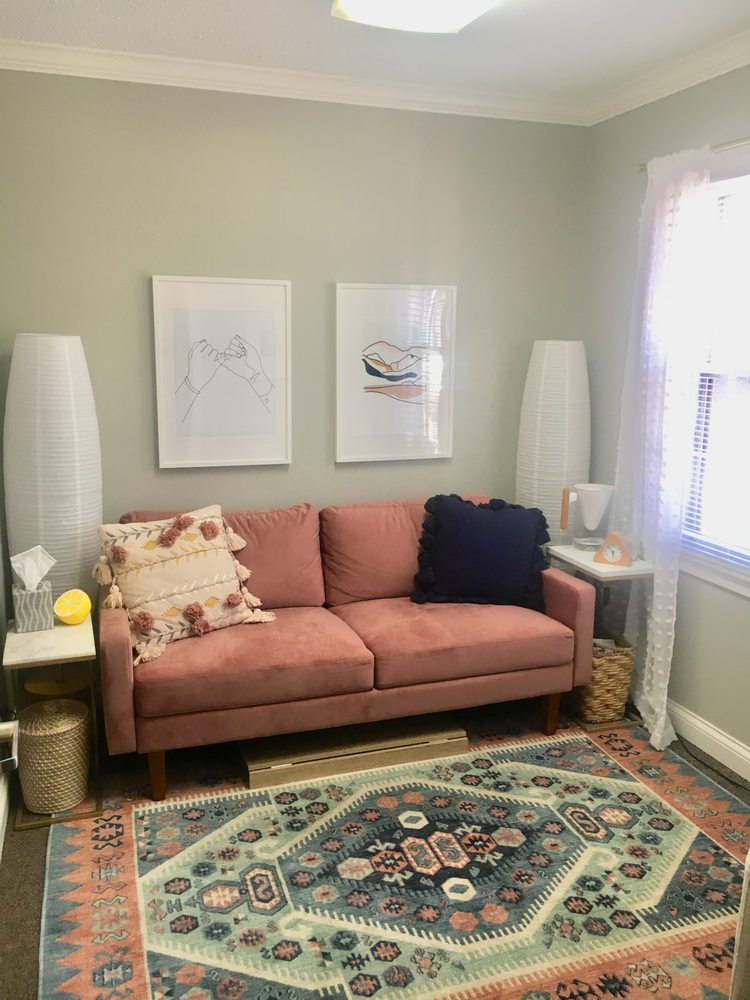 Samantha Osborne Therapy - grief counselor in Asheville, NC