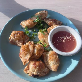 Sao Sao - a plate of fried dumplings with dipping sauce - Vietnamese Near Me - Brossard, Quebec