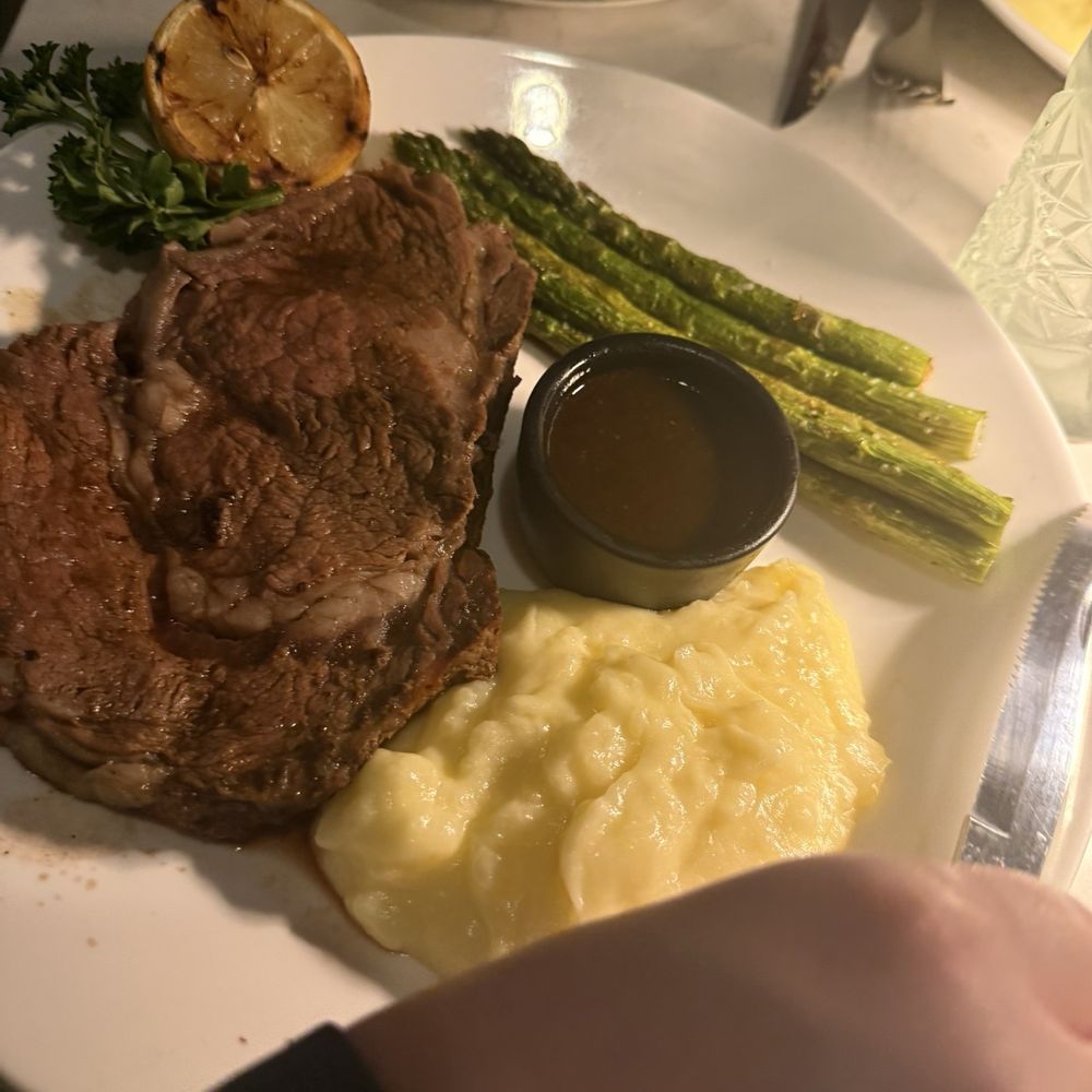 RARE 1981 - Prime rib with mashed potatoes and asparagus - American Near Me - Wesley Chapel, Florida RARE 1981 - Prime rib with mashed potatoes and asparagus - American Near Me - Wesley Chapel, Florida