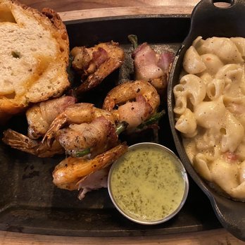Horizon 76 - Bacon wrapped shrimp with a side of mac and cheese - New American Near Me - Keller, Texas Horizon 76 - Bacon wrapped shrimp with a side of mac and cheese - New American Near Me - Keller, Texas