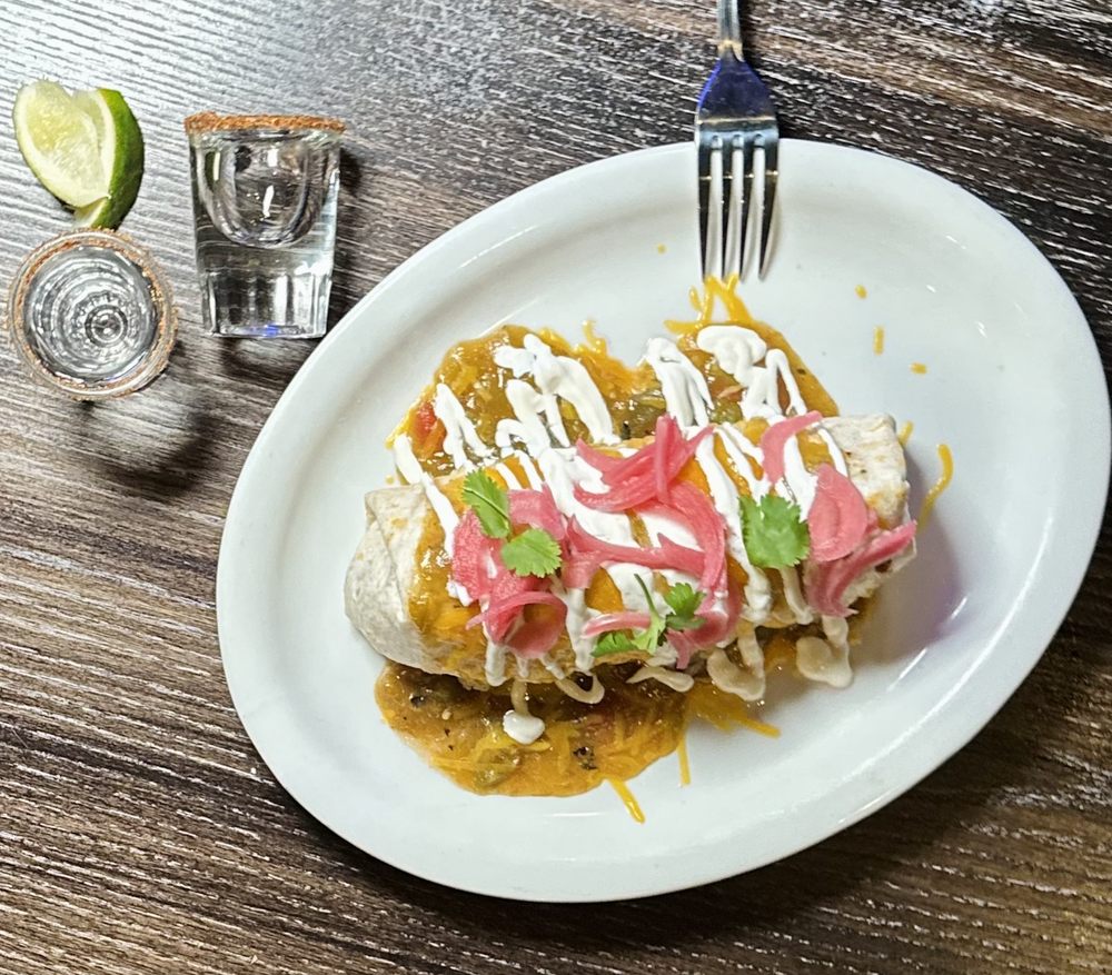 Rocky’s Bar + Grill - Photo 2