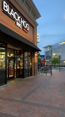 Black Hog BBQ & Bar by null