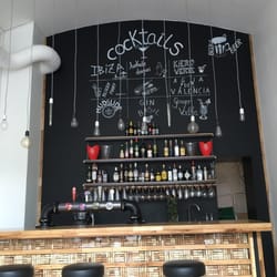 The Gourmet Market - baren