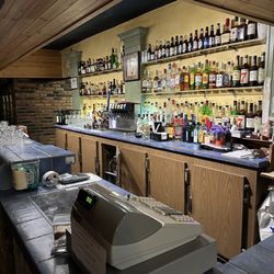 Deluca's Restaurant