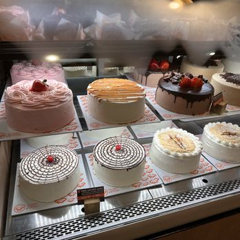 La Monarca Bakery & Cafe - Cakes - Bakeries Near Me - Whittier, California