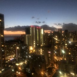 Playbar - outside - Dance Clubs Near Me - Honolulu, Hawaii