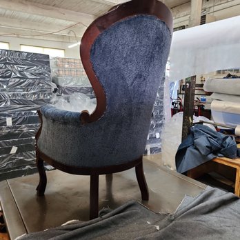 Independent Upholstery - Auto Upholstery Near Me - Eugene, Oregon