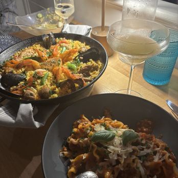 Oceano Midlothian - Beef pasta and seafood paella - Spanish Near Me - Midlothian, Virginia Oceano Midlothian - Beef pasta and seafood paella - Spanish Near Me - Midlothian, Virginia