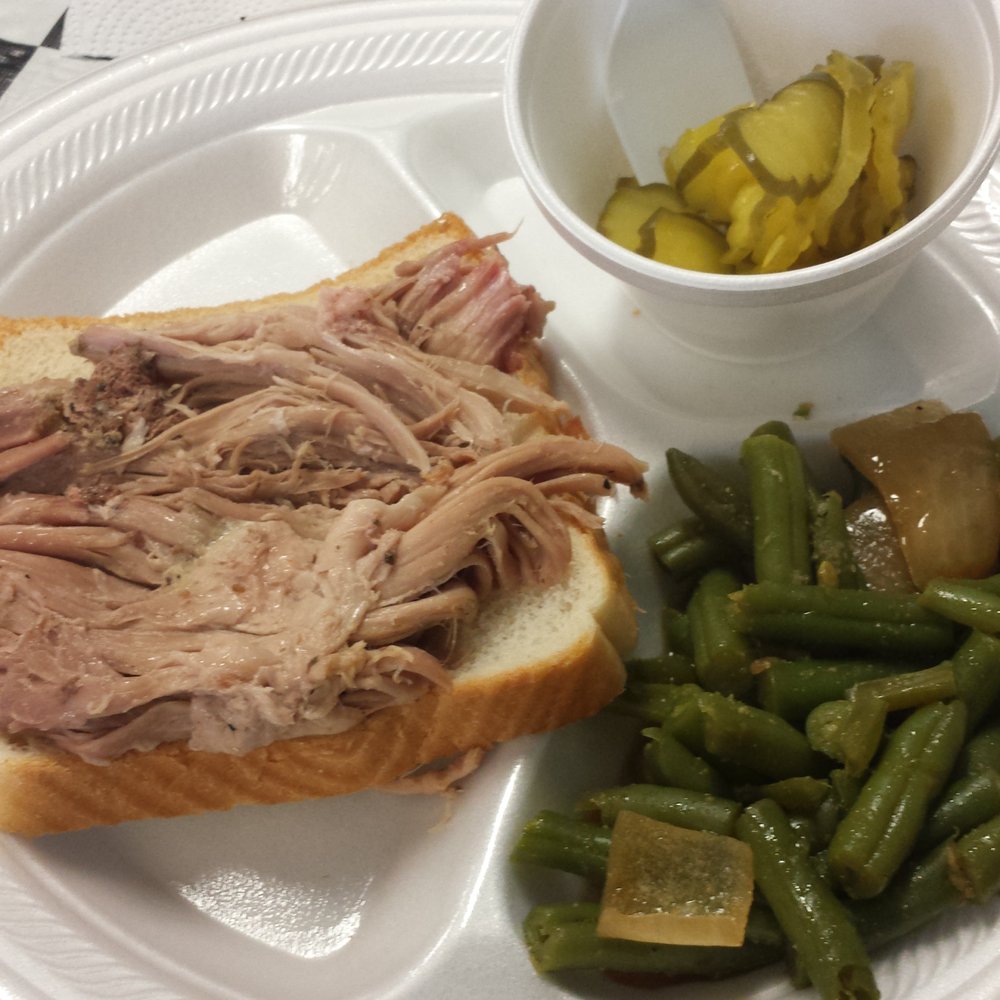 Petty's BBQ - Authentic Texas Style Barbecue - Pulled pork sandwich and green beans. The kid version. - Barbeque Near Me - Killeen, Texas Petty's BBQ - Authentic Texas Style Barbecue - Pulled pork sandwich and green beans. The kid version. - Barbeque Near Me - Killeen, Texas