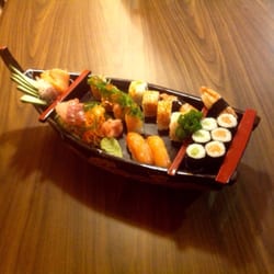 Toyama Sushi Concept - Barco Toyama de 22 piezas