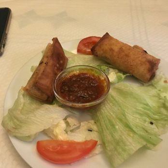 La Reine de Saba - Samboosa?..looks more like an egg roll! - Ethiopian Near Me - Paris, 75
