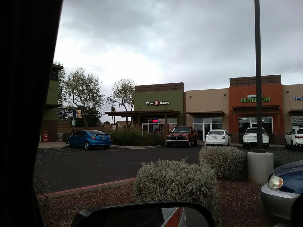 PIZZA PATRÓN Updated April 2024 21 Photos & 15 Reviews 5814 W