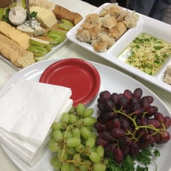 Gomes Liquors - Oh ya & we have food