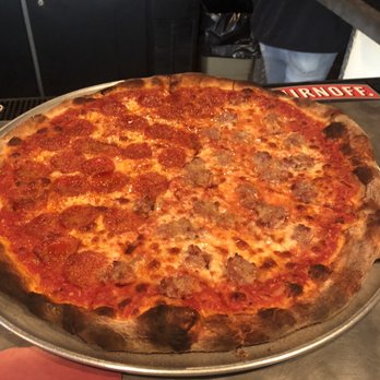 Mike's Apizza & Restaurant - Pizza Near Me - West Haven, Connecticut Mike's Apizza & Restaurant - Pizza Near Me - West Haven, Connecticut