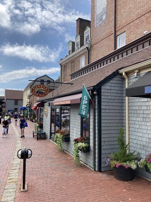 Bowen's Wharf by null