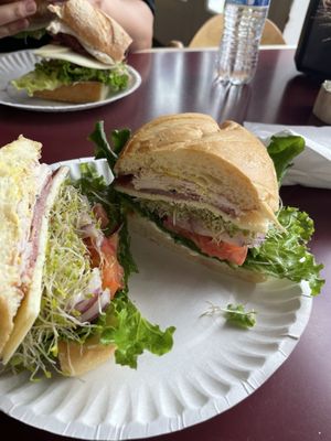 Giugnis Deli by null