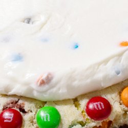 Crumbl - Rapid City - 10/26/26 - 10/31/26: Rainbow Shake Cookie