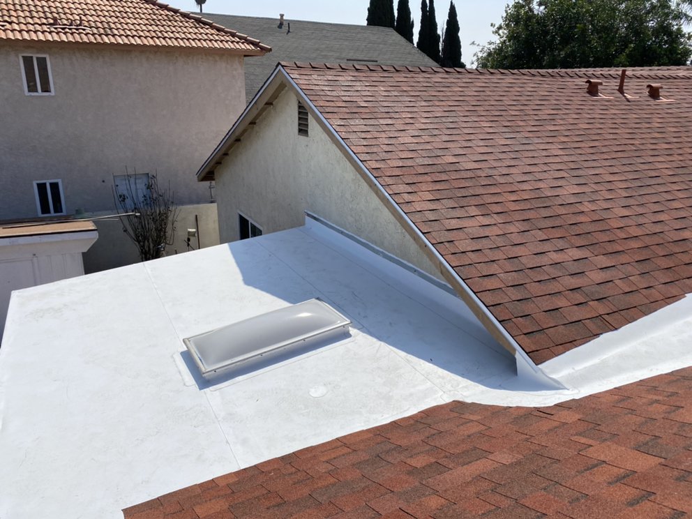 Slide of R&J Roofing