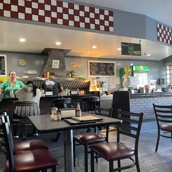 D's Giant Burgers - Interior - American Near Me - Rodeo, California D's Giant Burgers - Interior - American Near Me - Rodeo, California