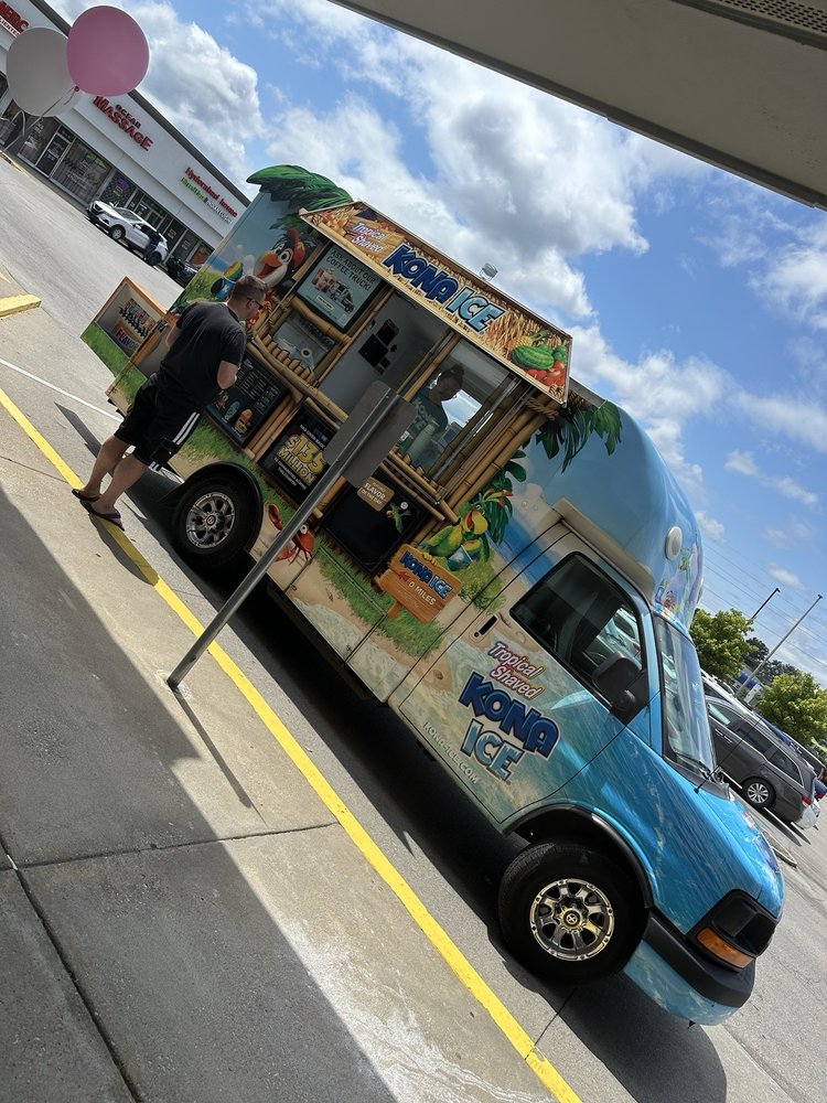 Kona Ice of the Bluegrass Logo