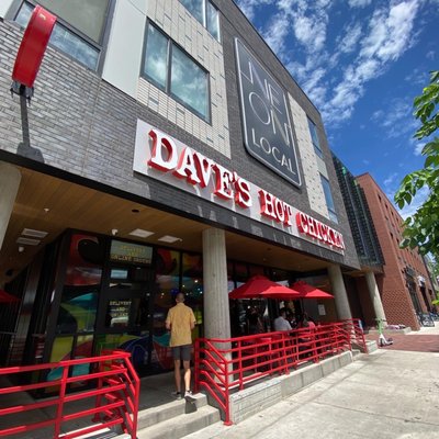 Dave's Hot Chicken by null