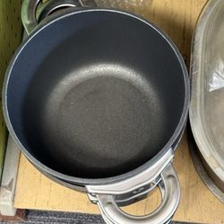 Mt Carmel Salvage Shop - Heavy nonstick pot