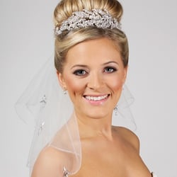 Sisters Bridal Boutique - Veils/ Head pieces/ tiaras
