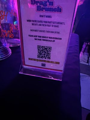 Suzy Wong's Drag’n Brunch by null