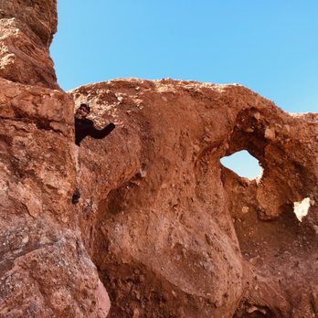 Hole-in-the-Rock - Hiking Near Me - Phoenix, Arizona