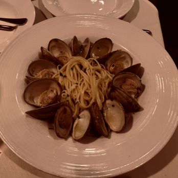 Piero's Italian Cuisine - Linguini with clams - Italian Near Me - Las Vegas, Nevada Piero's Italian Cuisine - Linguini with clams - Italian Near Me - Las Vegas, Nevada