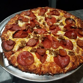 Round Table Pizza - Ulti-Meat - Pizza Near Me - Fresno, California Round Table Pizza - Ulti-Meat - Pizza Near Me - Fresno, California