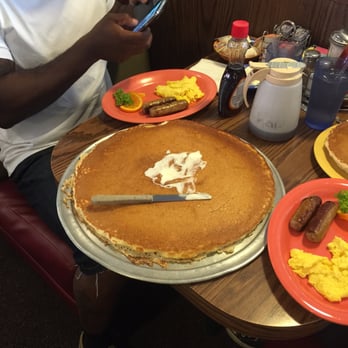 The Potholder Cafe - This was the 18 inch Mac daddy pancake - Breakfast & Brunch Near Me - Long Beach, California The Potholder Cafe - This was the 18 inch Mac daddy pancake - Breakfast & Brunch Near Me - Long Beach, California