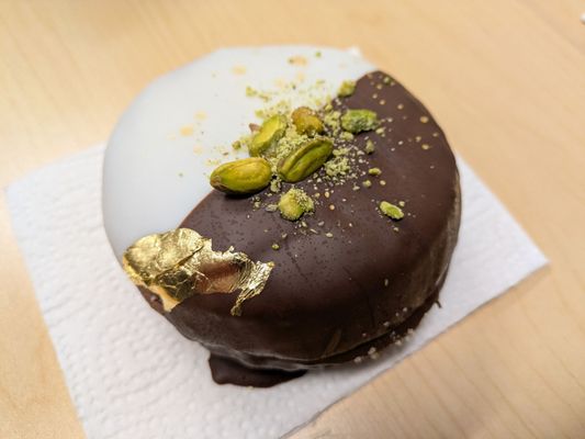 Saint Honoré Doughnuts & Beignets by null