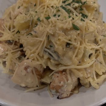Oak Valley Vineyard - Poblano Chicken - New American Near Me - San Antonio, Texas