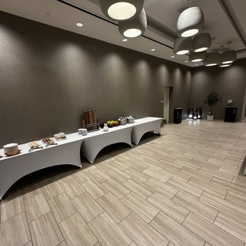 SpringHill Suites by Marriott Los Angeles Downey - continental breakfast - Hotels Near Me - Downey, California SpringHill Suites by Marriott Los Angeles Downey - continental breakfast - Hotels Near Me - Downey, California