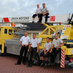 Erich Wötzke Dachdecker - Die Manschaft und wer darf den Kran mit zur Baustelle mitnehmen ?