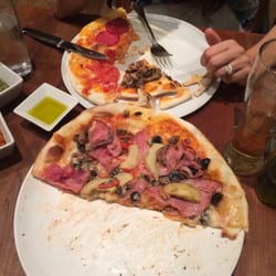 La Pizza Nostra - Pizzas were good, flat type not doughy