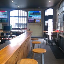 McKinnon Hotel - Front Bar