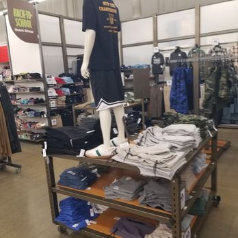 Old Navy - Men's Clothing Near Me - Bee Cave, Texas