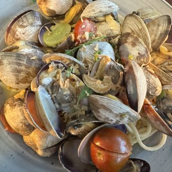 Water Street Cafe - clam and linguine - Italian Near Me - Vancouver, British Columbia Water Street Cafe - clam and linguine - Italian Near Me - Vancouver, British Columbia