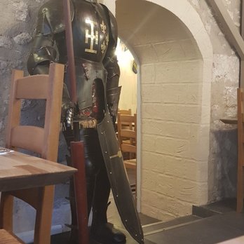 Porte de Bourgogne La - Restaurants Near Me - Moret sur Loing, 77 Porte de Bourgogne La - Restaurants Near Me - Moret sur Loing, 77