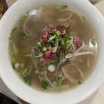 Silver Chopsticks - Pho with tripe and rare beef - Vietnamese Near Me - Toronto, Ontario