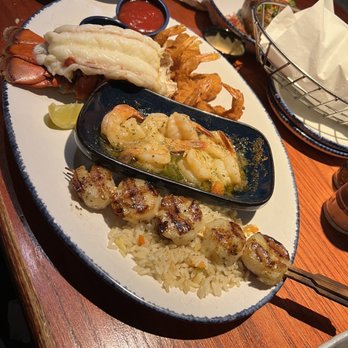Red Lobster - Ultimate Feast - Seafood Near Me - Lynnwood, Washington Red Lobster - Ultimate Feast - Seafood Near Me - Lynnwood, Washington