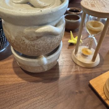 Gokigen Tori - Rice with hourglass timer to let you know when it's ready to eat. - Izakaya Near Me - Culver City, California Gokigen Tori - Rice with hourglass timer to let you know when it's ready to eat. - Izakaya Near Me - Culver City, California
