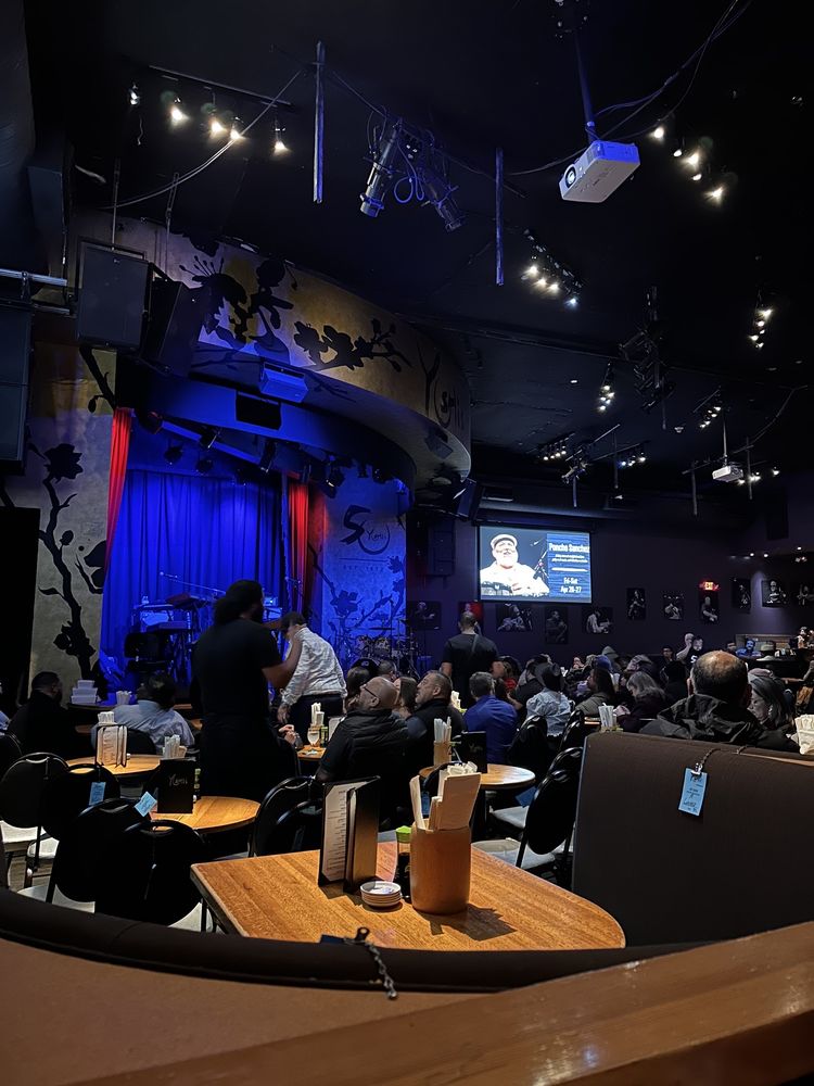 Yoshi's
