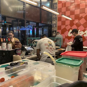 Upside Pizza - The worker that has the biggest attitude in the world. It's not hard to be nice it takes effort to be a terrible person. - Pizza Near Me - New York, New York